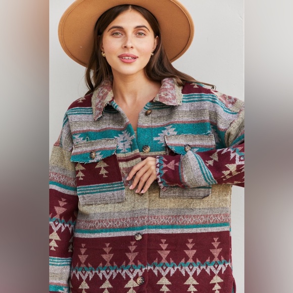 Geometric Raw Trim Slit Shacket - Picture 5 of 5